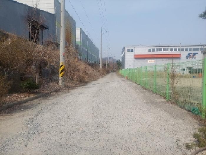 공장 진입도로