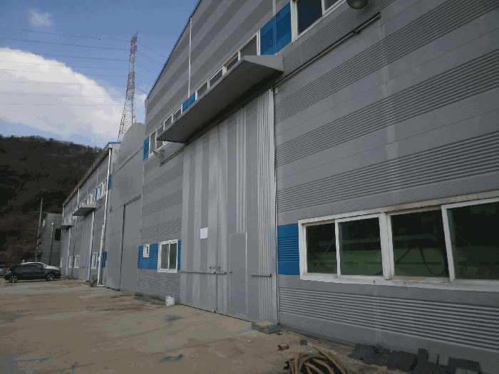 본건 기호2,3 및 제시외건물(ㄱ)