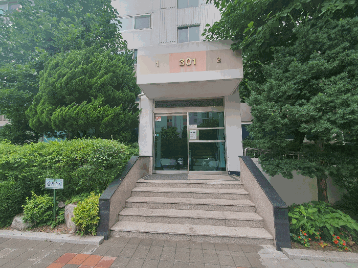 본건 1층 공동현관