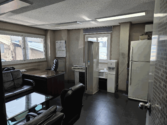 기호(2) 내부-1층 사무실