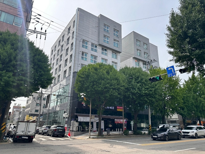 본건과 주위 환