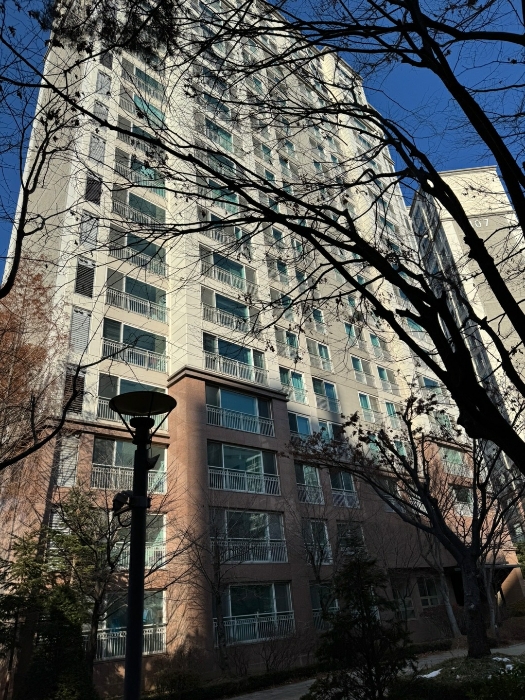 남동측 전경
