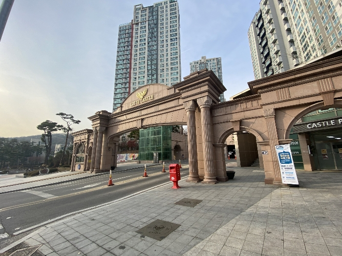 아파트단지 출입구