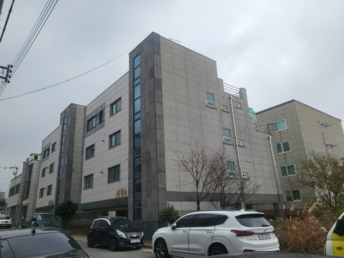 본건 남동측에서