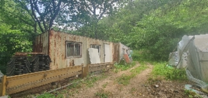 본건22 지상 제시외(ㄴ) 컨테이너 2동[타인소유]