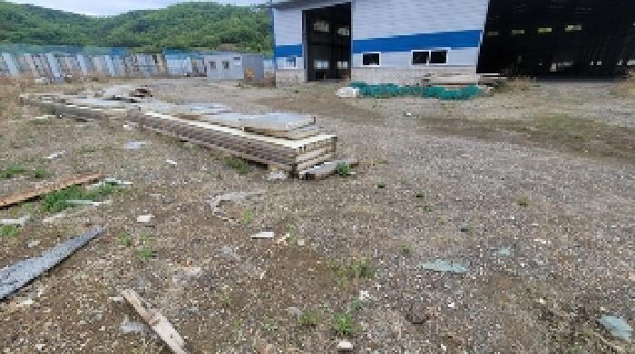 본건 지상 일부 건축자재