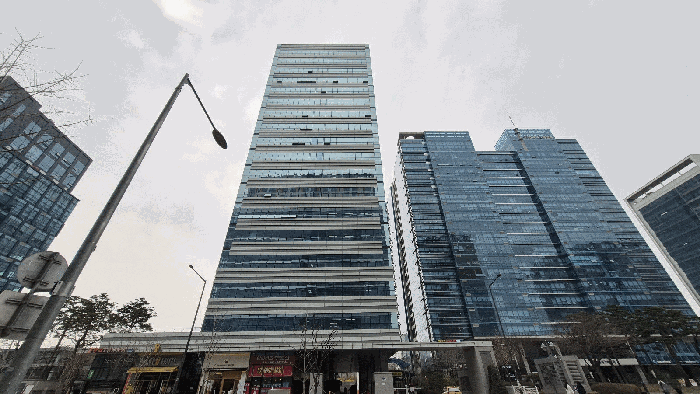 본건 소재 건물 전경