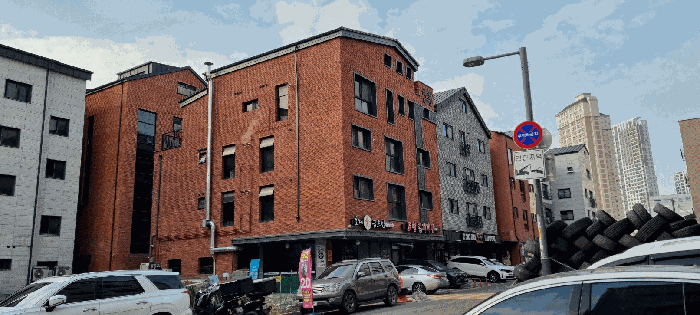 대상 건물 (라움하우스) 전경