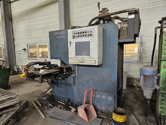 본건 기계기구(19)