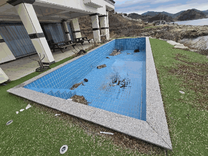 제시 외 구축물 a)