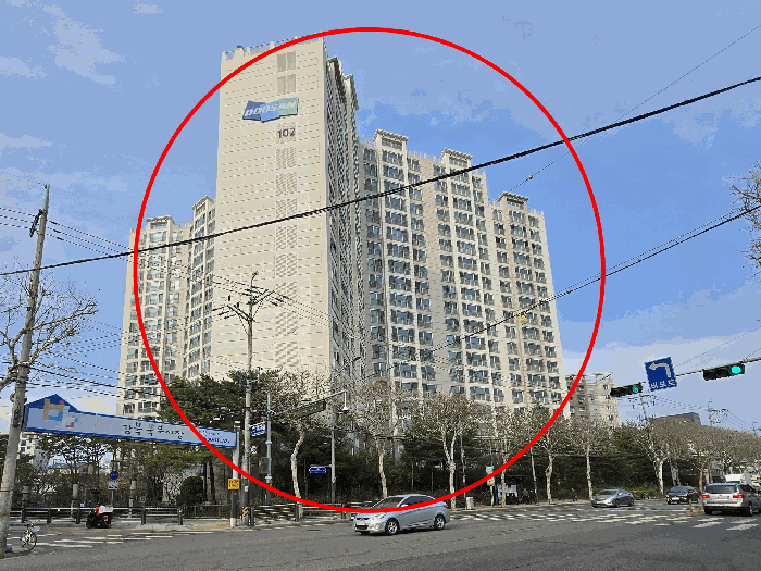 본건소재 102동 전경