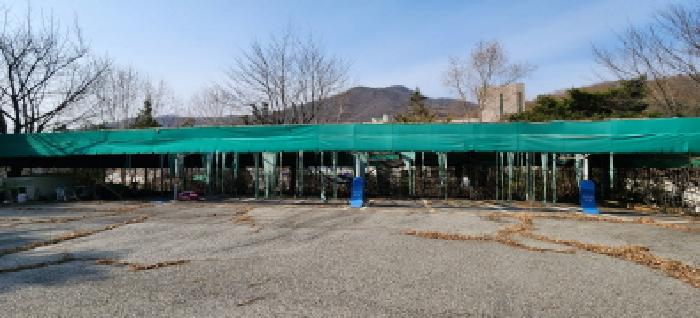 목록3 소재 제시외2 천막 주차장 전경