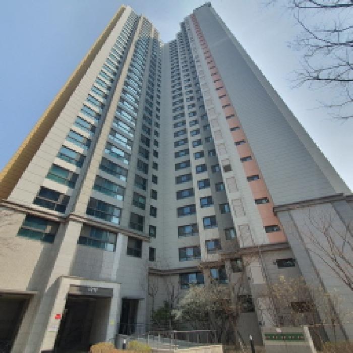 제시목록 물건이 위치한 1213동 전면 전경 