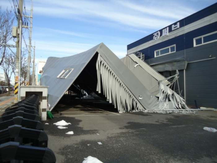 3동 및 제시외 물건 파손 상황