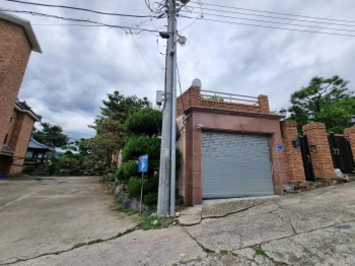 좌측 모서리 모습