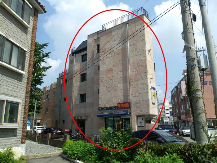 본건 전경(남서측에서 촬영)