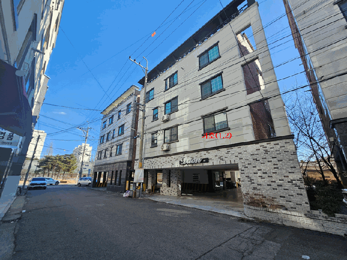 사진설명: 기호(1,2) 및 전경, 위치: 본건 북서측