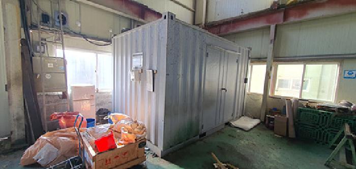 기호 2 제시 건물중 단층공장내 제시외 컨테이너