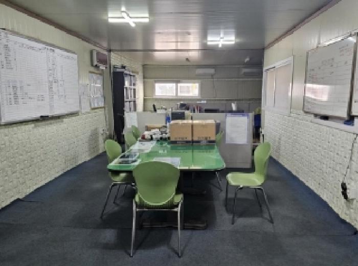 목록 3번 목적건물(2층)의 제시외 건물(사무실)