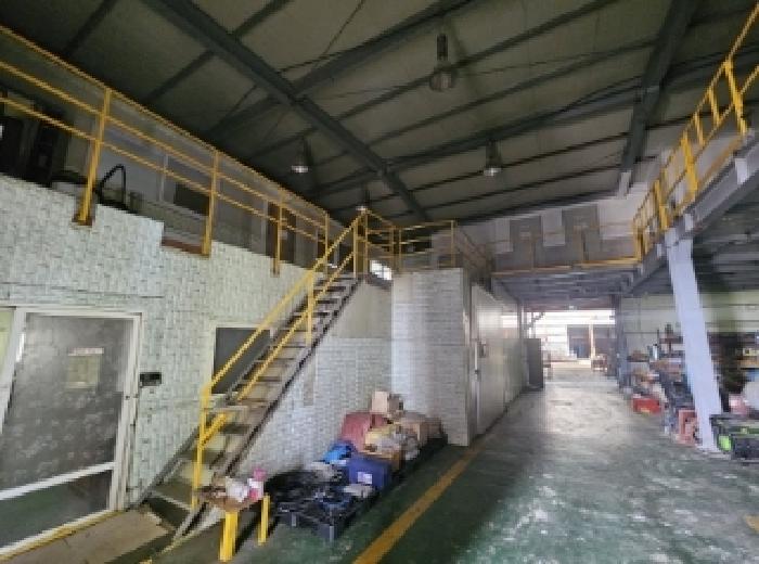 목록 3번 목적건물(1층에서 2층으로 연결된 계단)