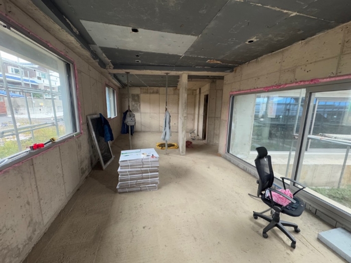 일련번호 2) 내부전경