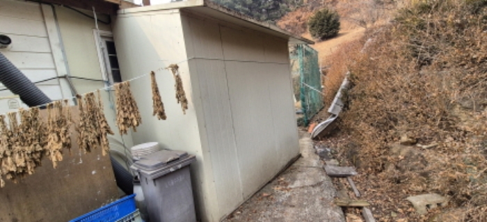 제시외 건물 1.의 반대쪽 모습