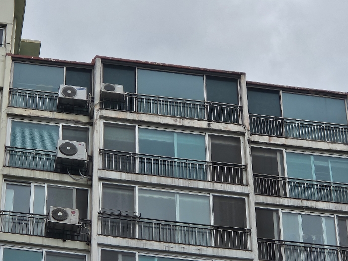 본건(18층 10802호)