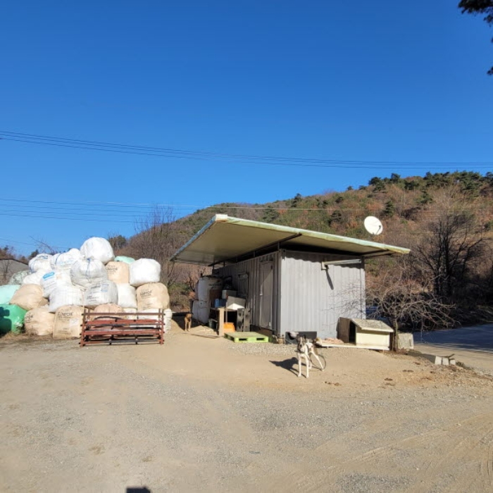 목록1 토지 및 제시외 건물 전경