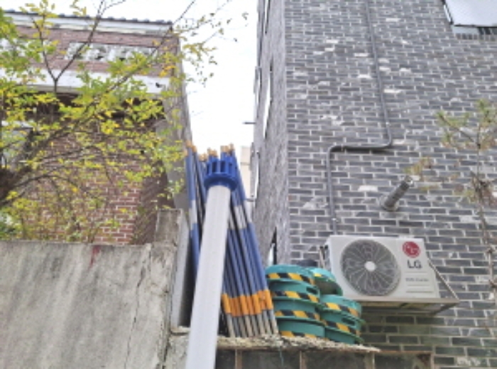 건물 뒷쪽 모습