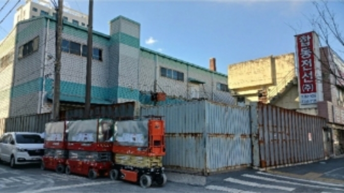 (1)제시외 울타리 대용 철구조물 모습