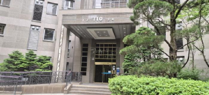 공동현관 출입문