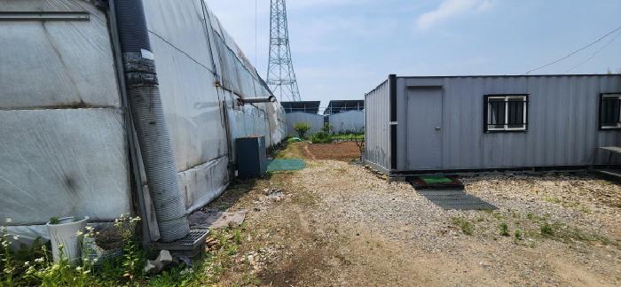 제시외 비닐하우스 측면