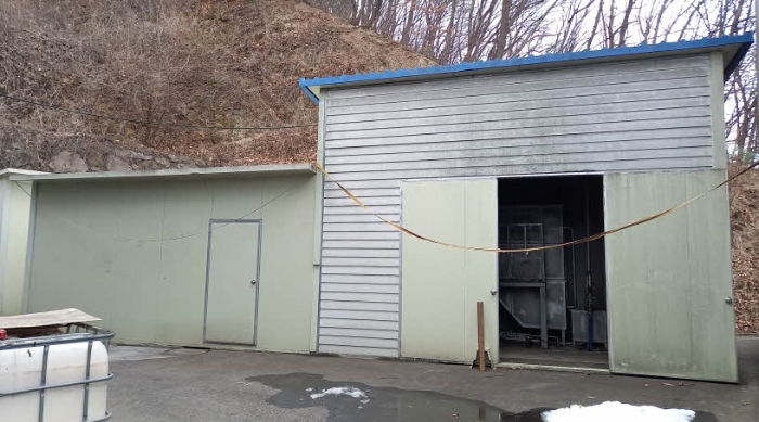 제시외6 창고 및 제시외9 폐수처리장