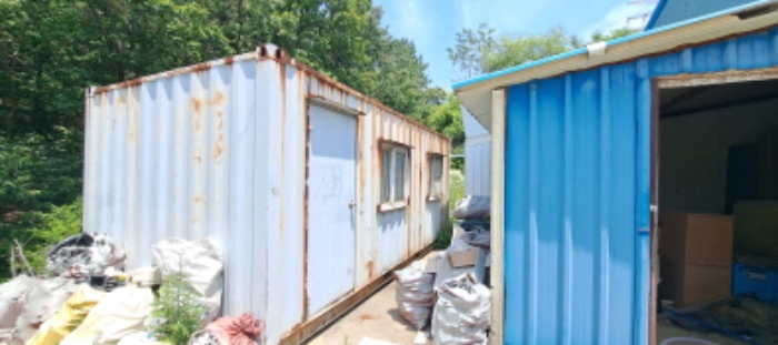 목록4 소재 제시외 컨테이너 전경1