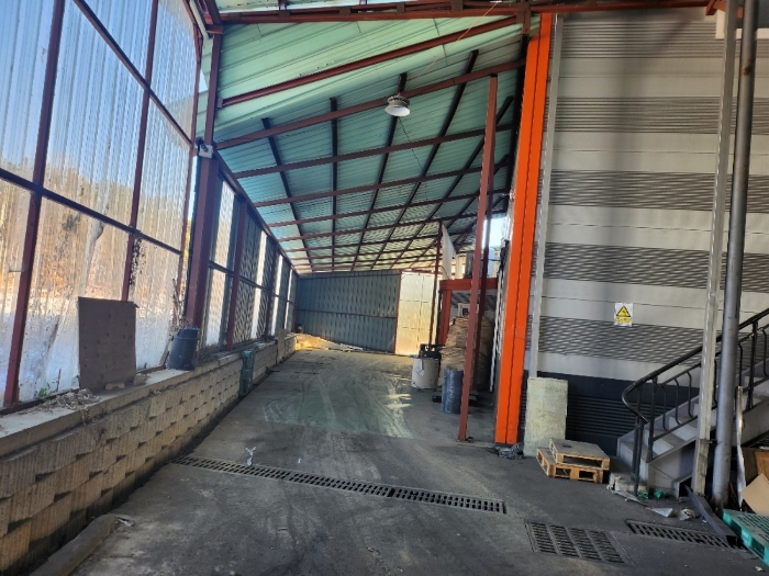 [ 제시외 건물 (ㄱ) ]