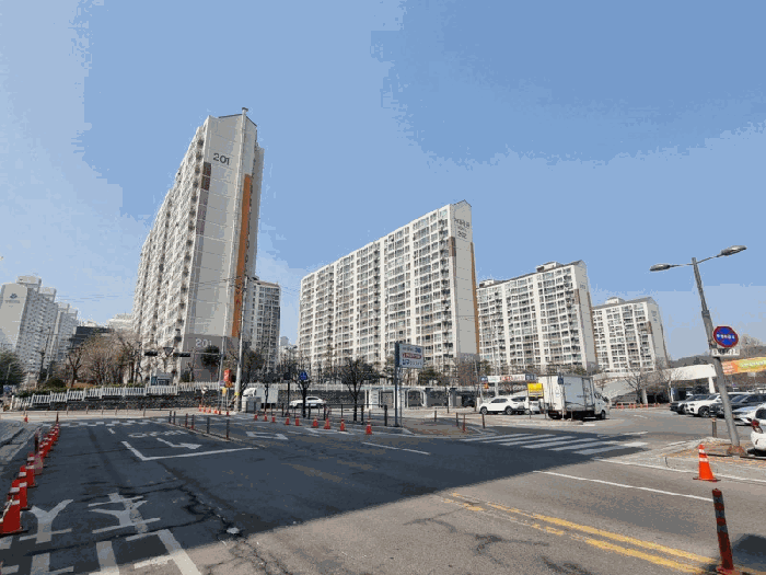 본건전경 및 주위환경(동측에서 촬영)