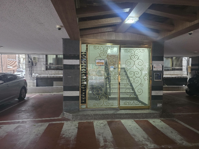 기호 2) 건물 전경(1층)