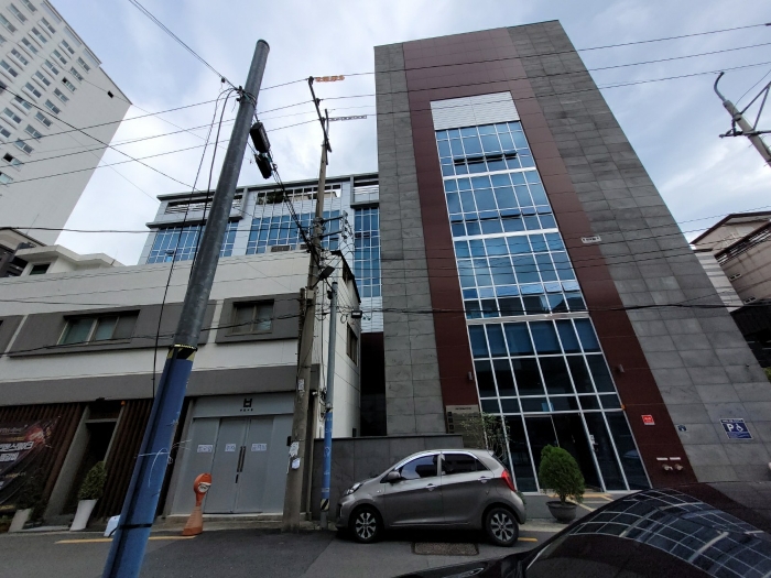 본건 전경( 북서에서 남동으로)