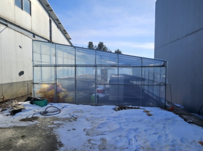 제시 외 건물 철파이프조 비닐하우스 전경