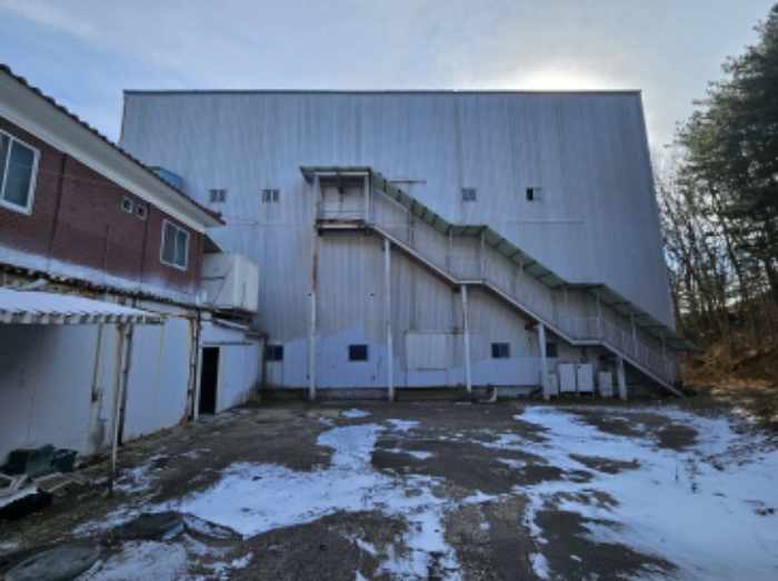 제시된 건물 버섯재배사 전경