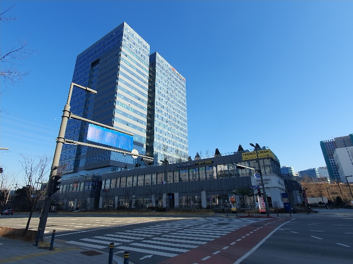 대상물건이 속한 건물 전경