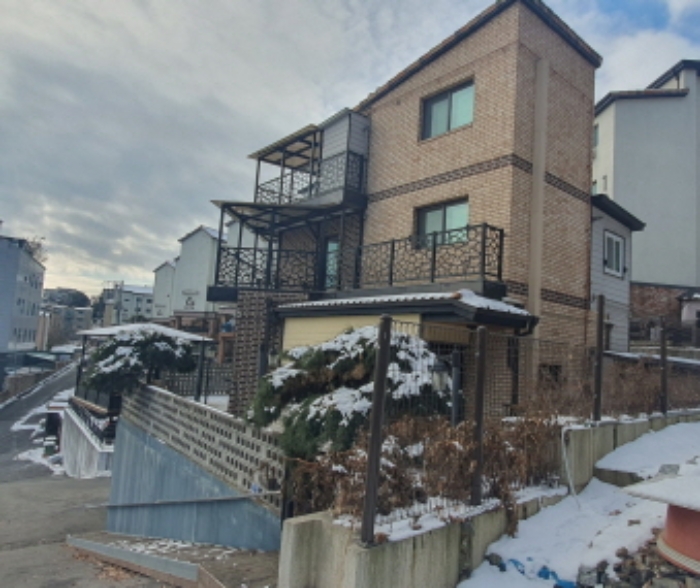 현장사진(토지, 건물 전경)