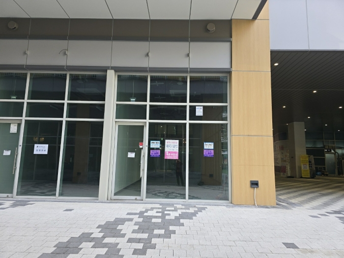 본건 동측에서 촬영