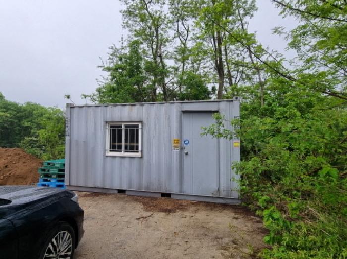 목록 1. 임야 인근 전경 (컨테이너)