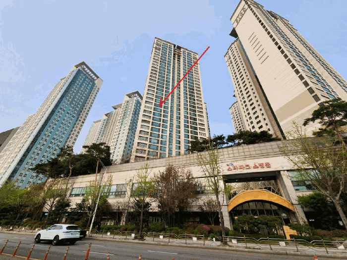 남서측에서 촬영