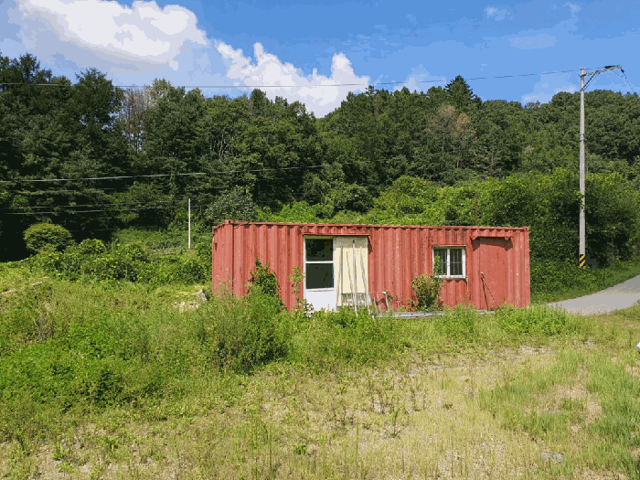 본건 기호(1) 지상소재 이동식컨테이너 