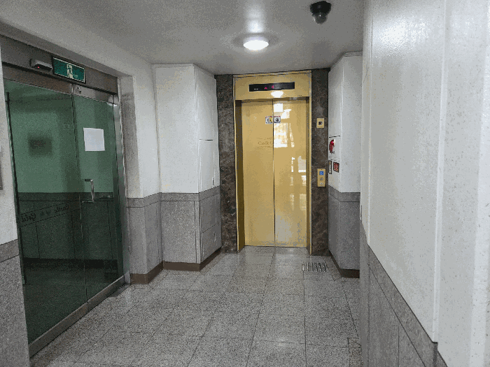 [공동현관(1층)]