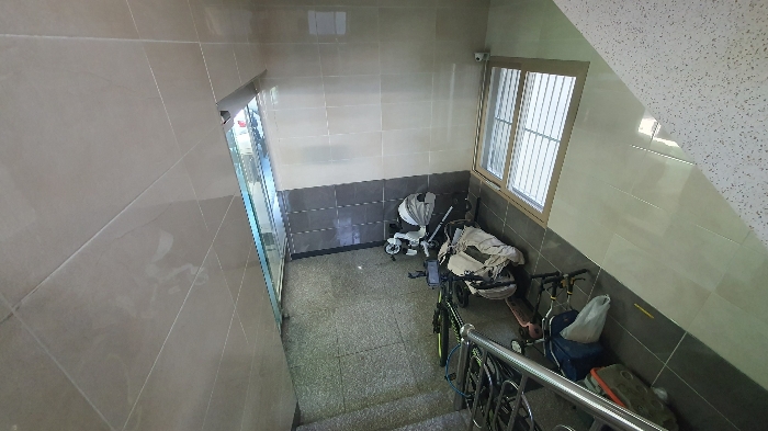 본건 건물 1층 내부 전경