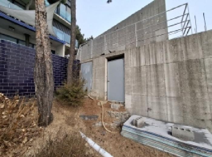 목록번호1 제시외 창고.