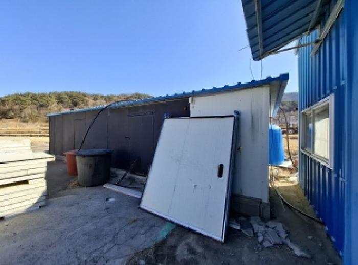 목록번호1 제시외 단층 창고.